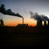 Wschód słońca nad elektrownią
