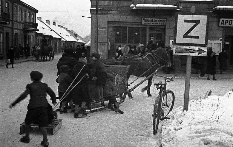 1941 Turek - Rynek i ul. Kaliska (Zdjęcie ze zbiorów Muzeum w Turku)