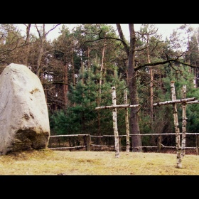 Mogiła powstańc&oacute;w