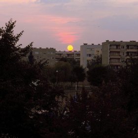 Wrześniowy zach&oacute;d słońca 